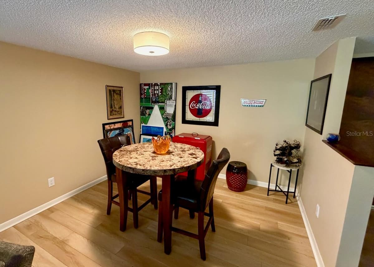 13604 VILLAGE DRIVE — photo 5 of 21