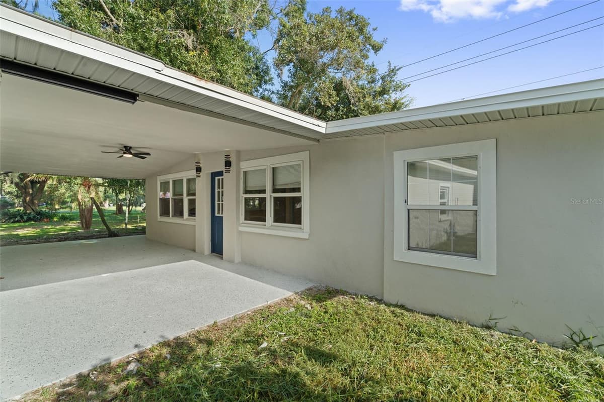 929 ADRIAN COURT — photo 3 of 18
