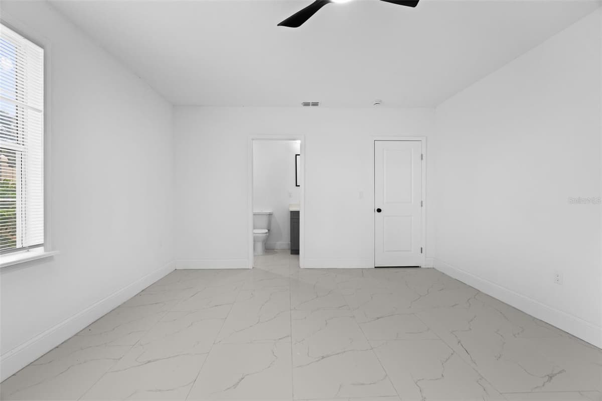 929 ADRIAN COURT — photo 14 of 18