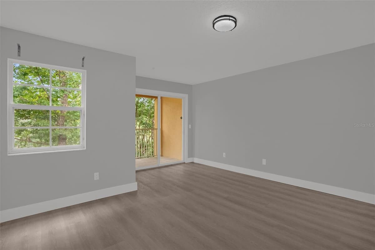 815 ASSEMBLY COURT — photo 15 of 40