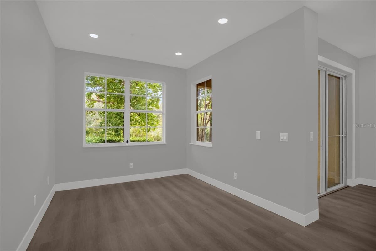 815 ASSEMBLY COURT — photo 14 of 40