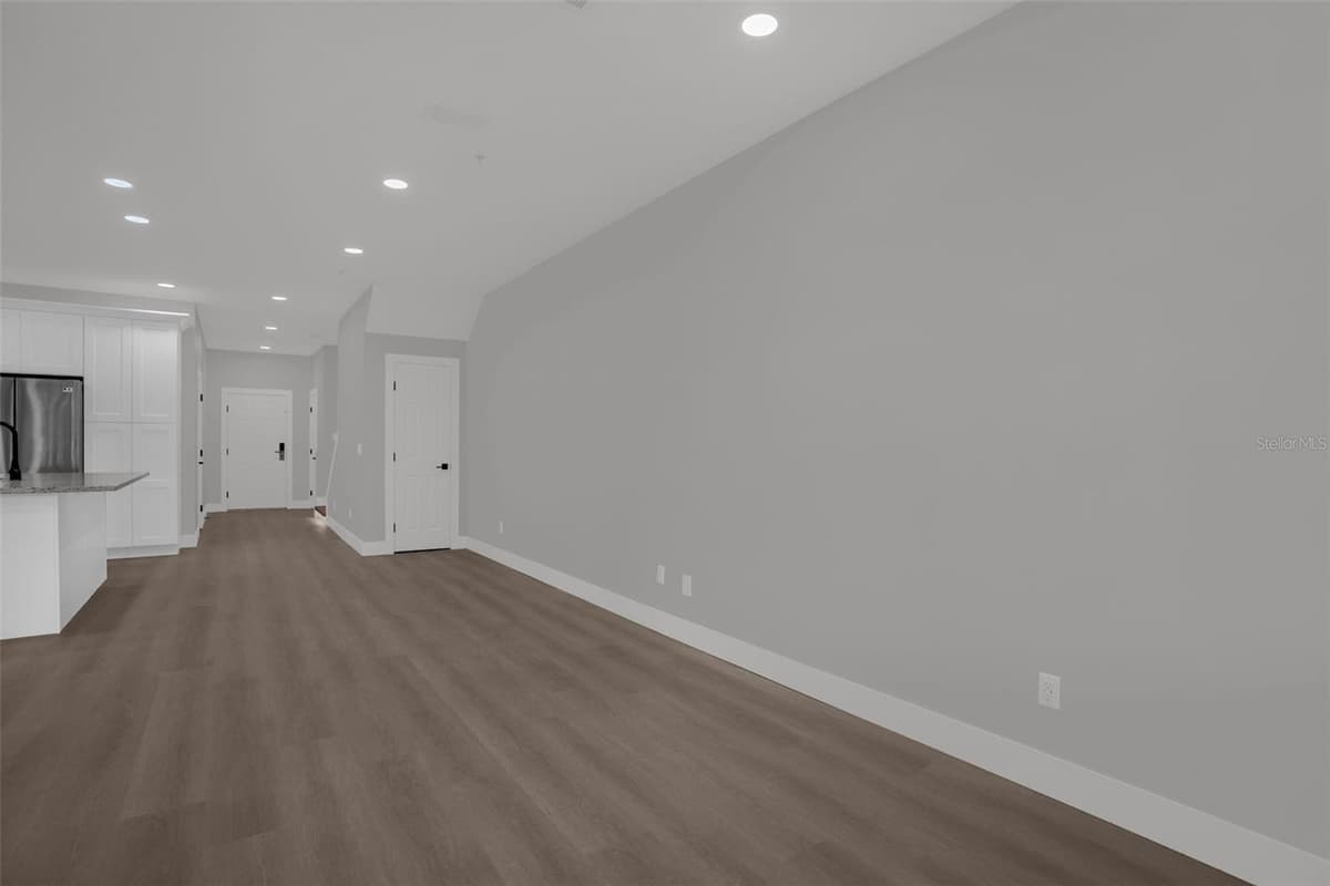 815 ASSEMBLY COURT — photo 16 of 40