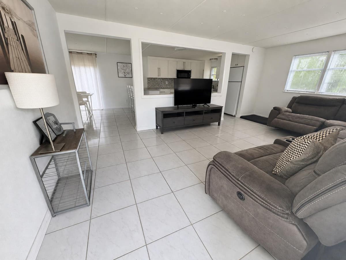6931 POMPEII ROAD — photo 9 of 30