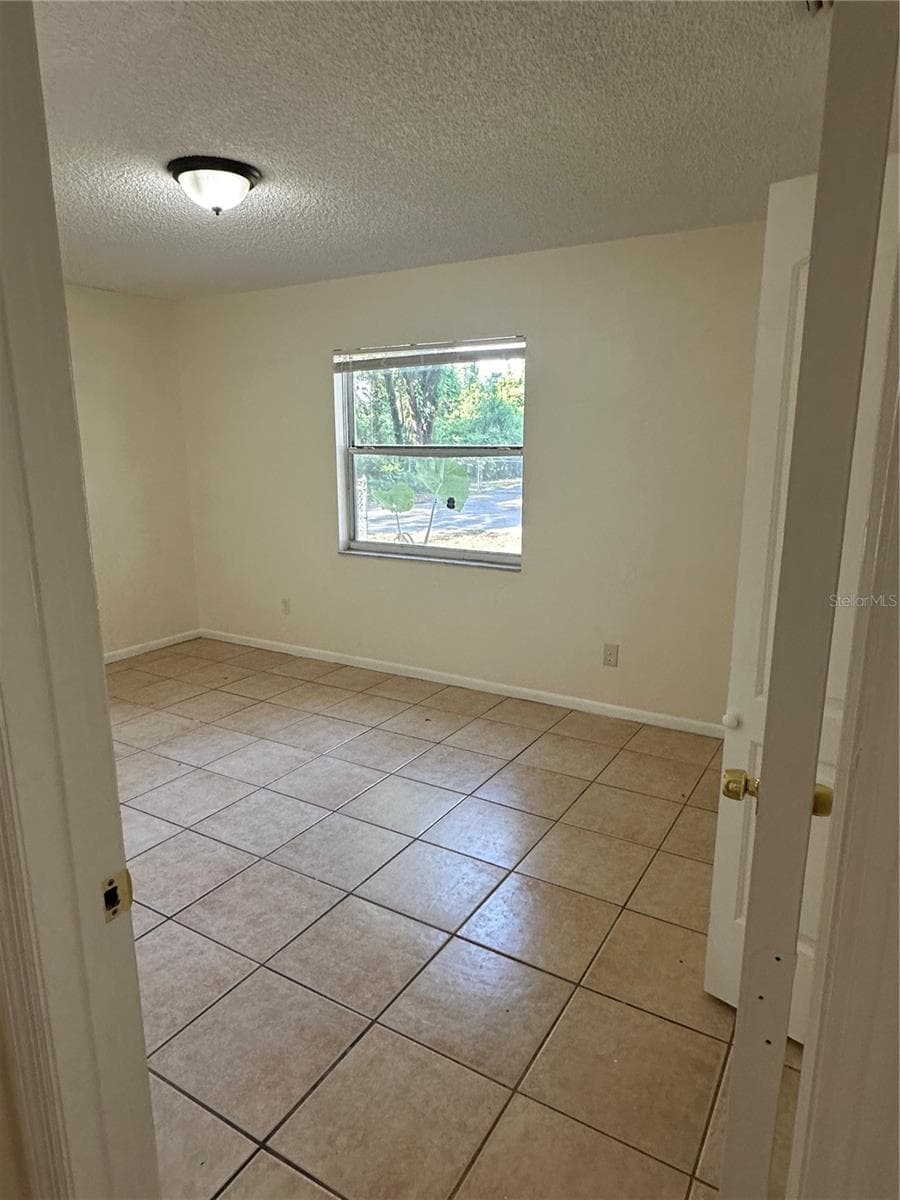 9406 HARTTS DRIVE — photo 23 of 33