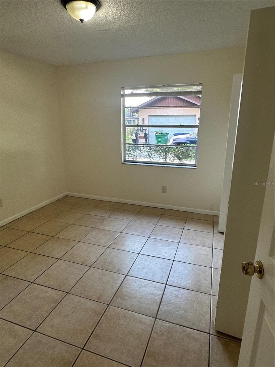 9406 HARTTS DRIVE — photo 19 of 33