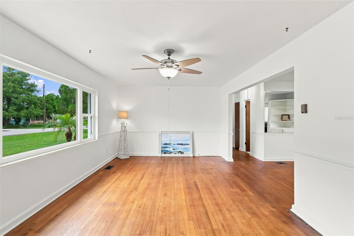 18 ASTER DRIVE — photo 15 of 49
