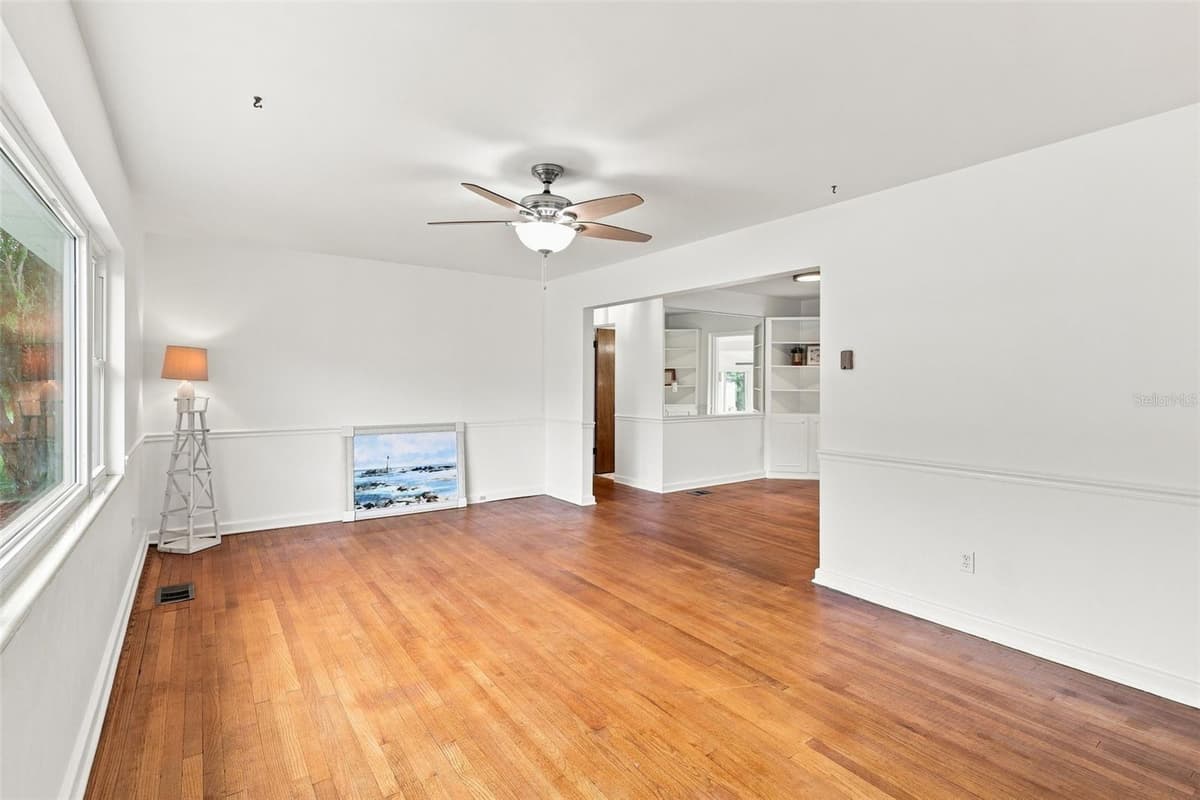 18 ASTER DRIVE — photo 16 of 49