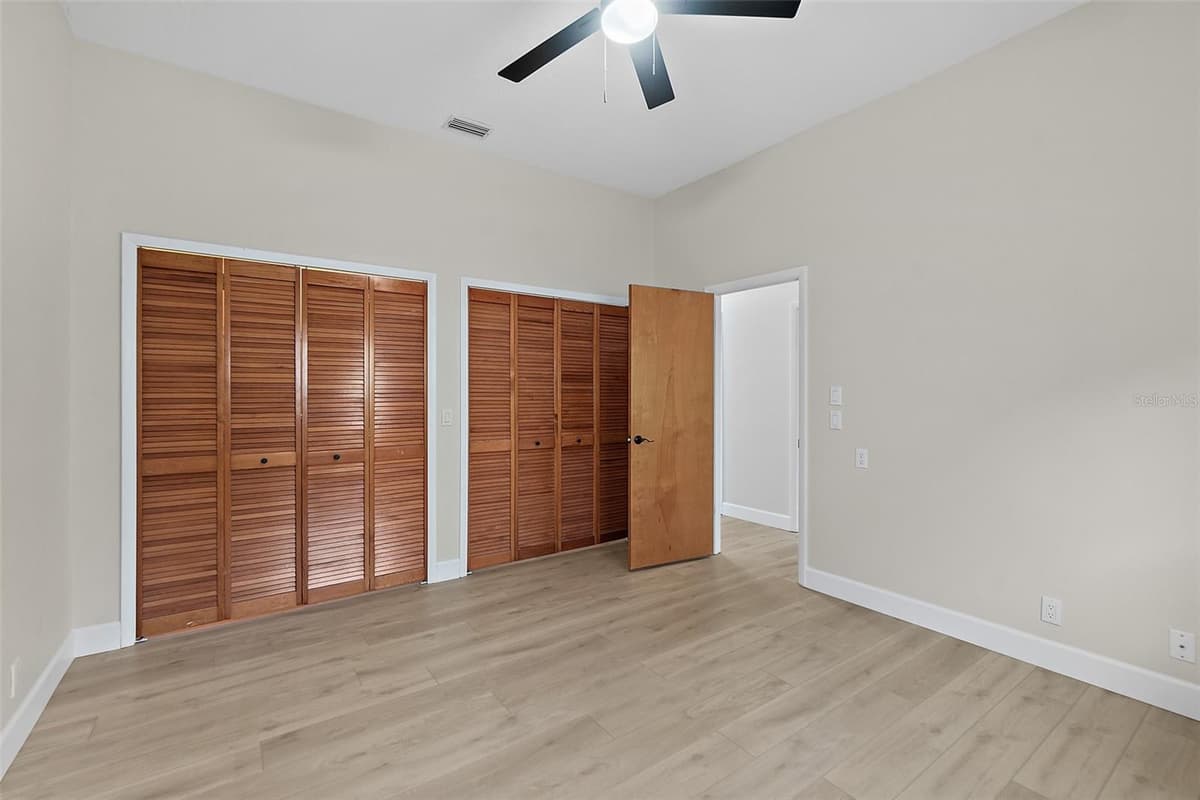 38 KINGSLEY CIRCLE — photo 30 of 56