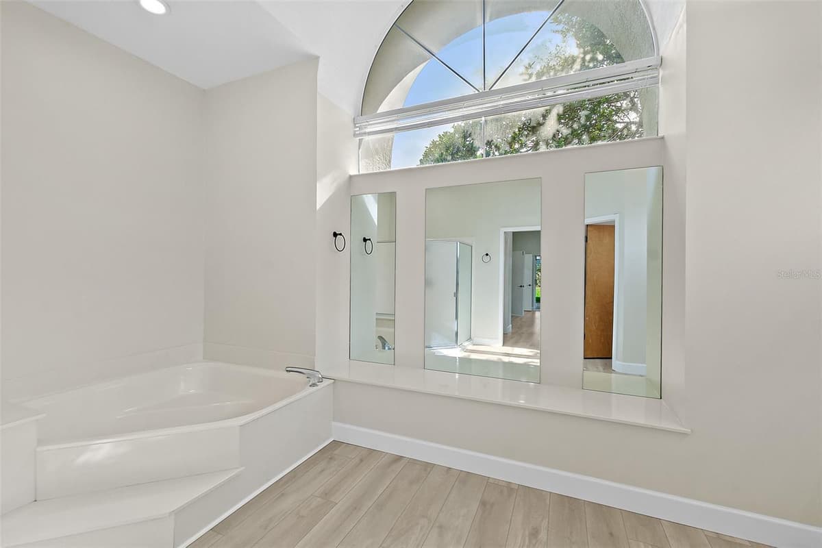 38 KINGSLEY CIRCLE — photo 26 of 56