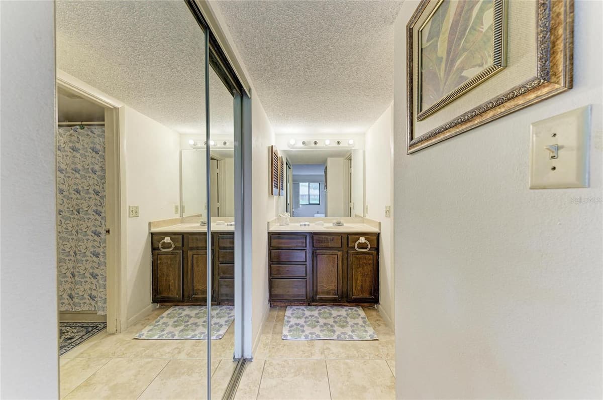 5200 LAKE VILLAGE DRIVE — photo 17 of 29