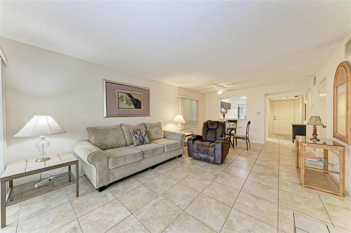 5200 LAKE VILLAGE DRIVE — photo 7 of 29