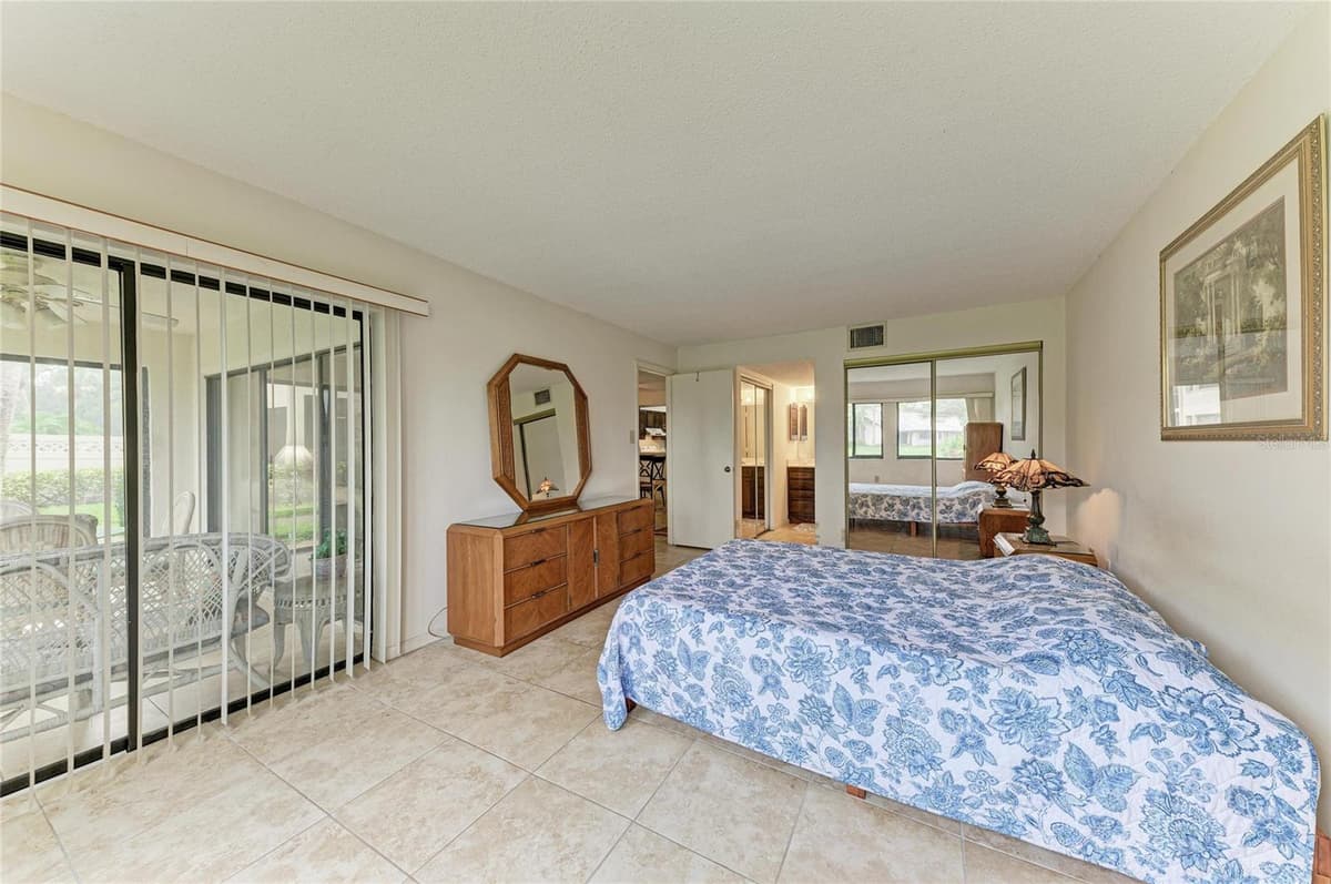5200 LAKE VILLAGE DRIVE — photo 14 of 29