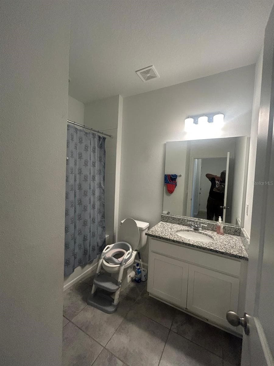 468 SILVER PALM DRIVE — photo 4 of 4