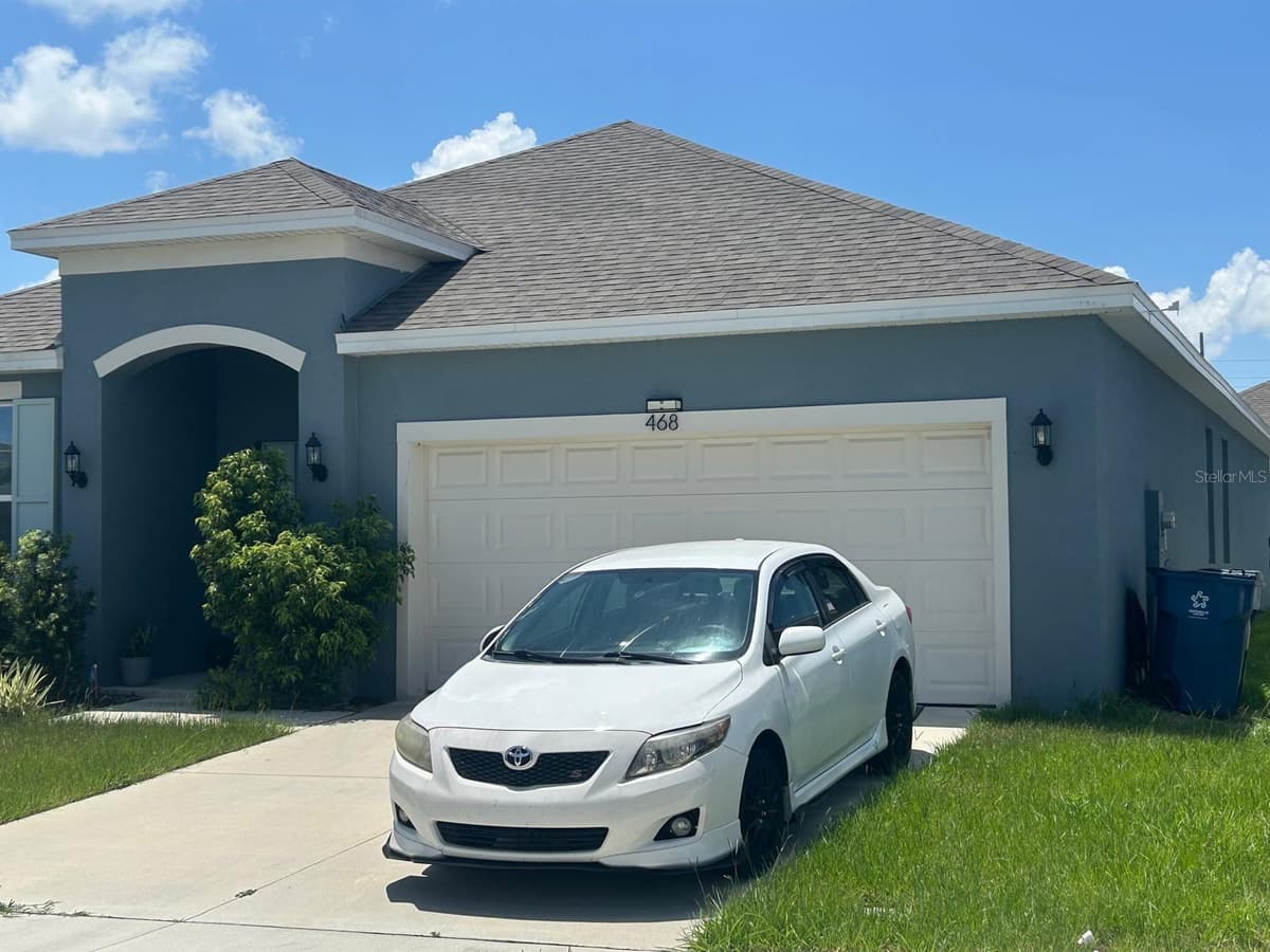 468 SILVER PALM DRIVE — photo 2 of 4
