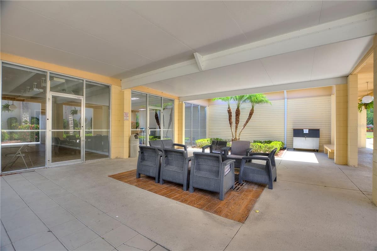 2637 CLUB CIRCLE — photo 44 of 56