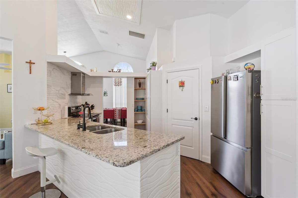 3131 DENHAM COURT — photo 26 of 69