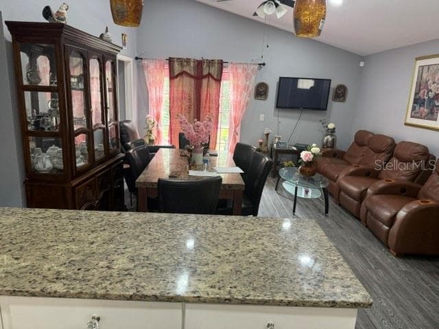 6567 MERITMOOR CIRCLE — photo 3 of 7