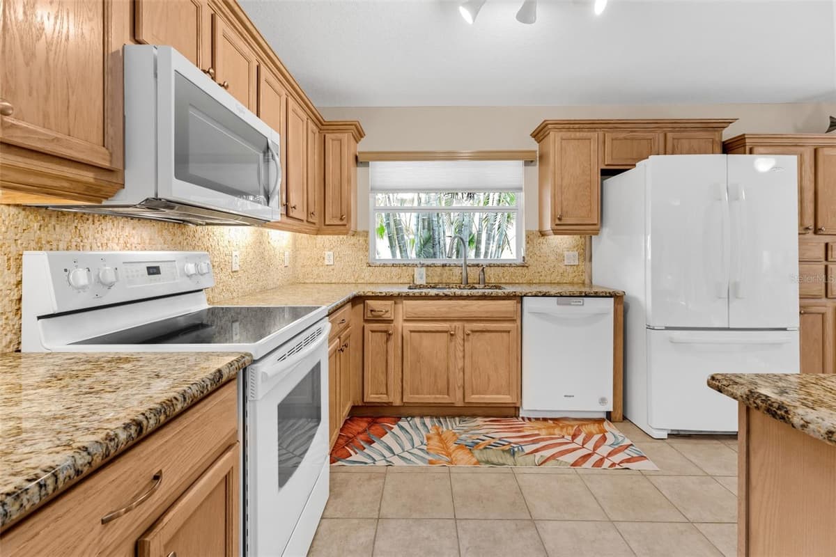 1812 BIRMINGHAM BOULEVARD — photo 11 of 42
