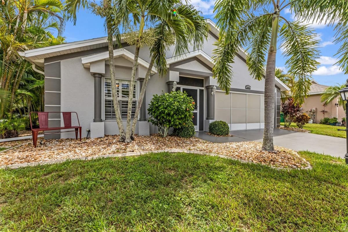 1812 BIRMINGHAM BOULEVARD — photo 2 of 42