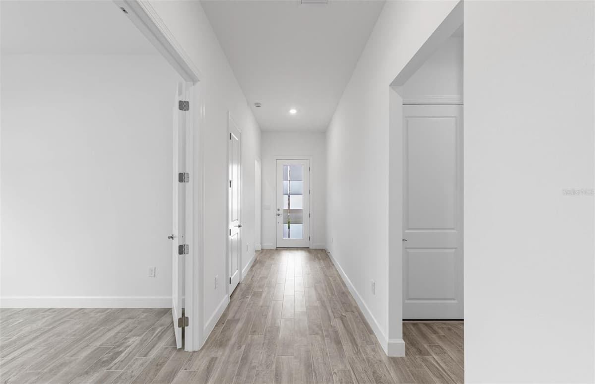 5006 GOLDEN SHORE COURT — photo 24 of 34