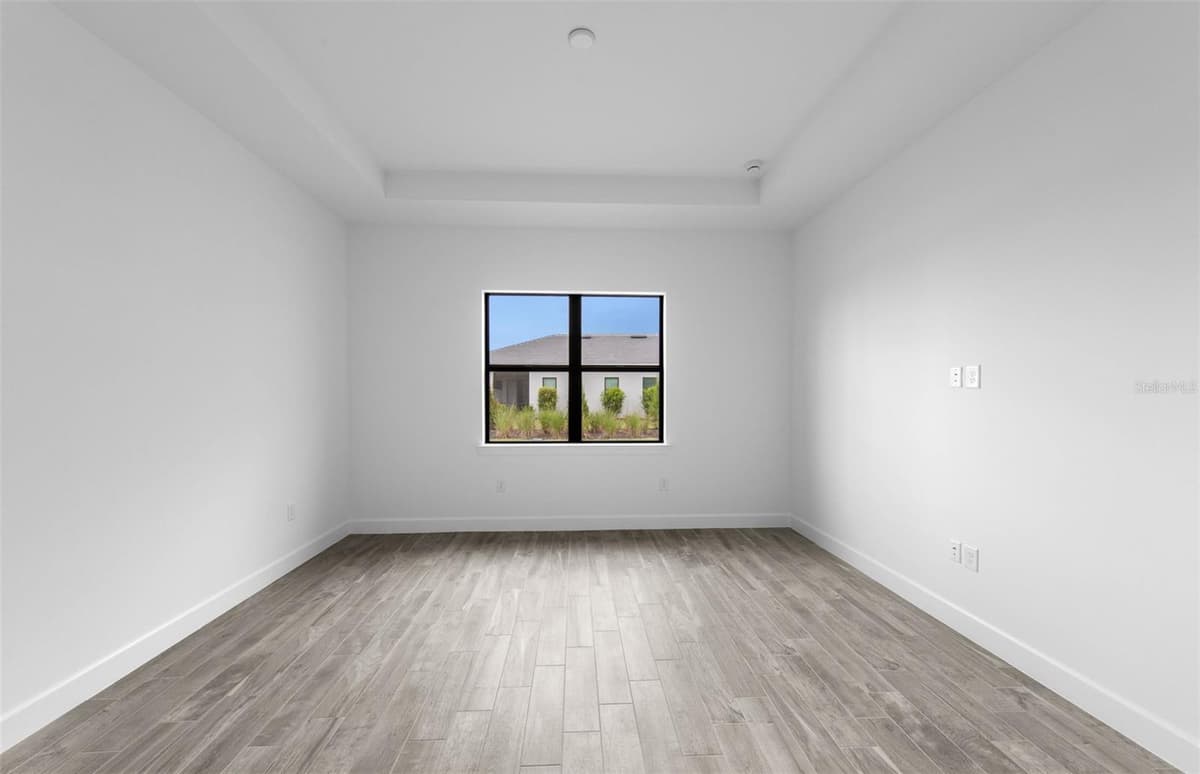 5006 GOLDEN SHORE COURT — photo 30 of 34