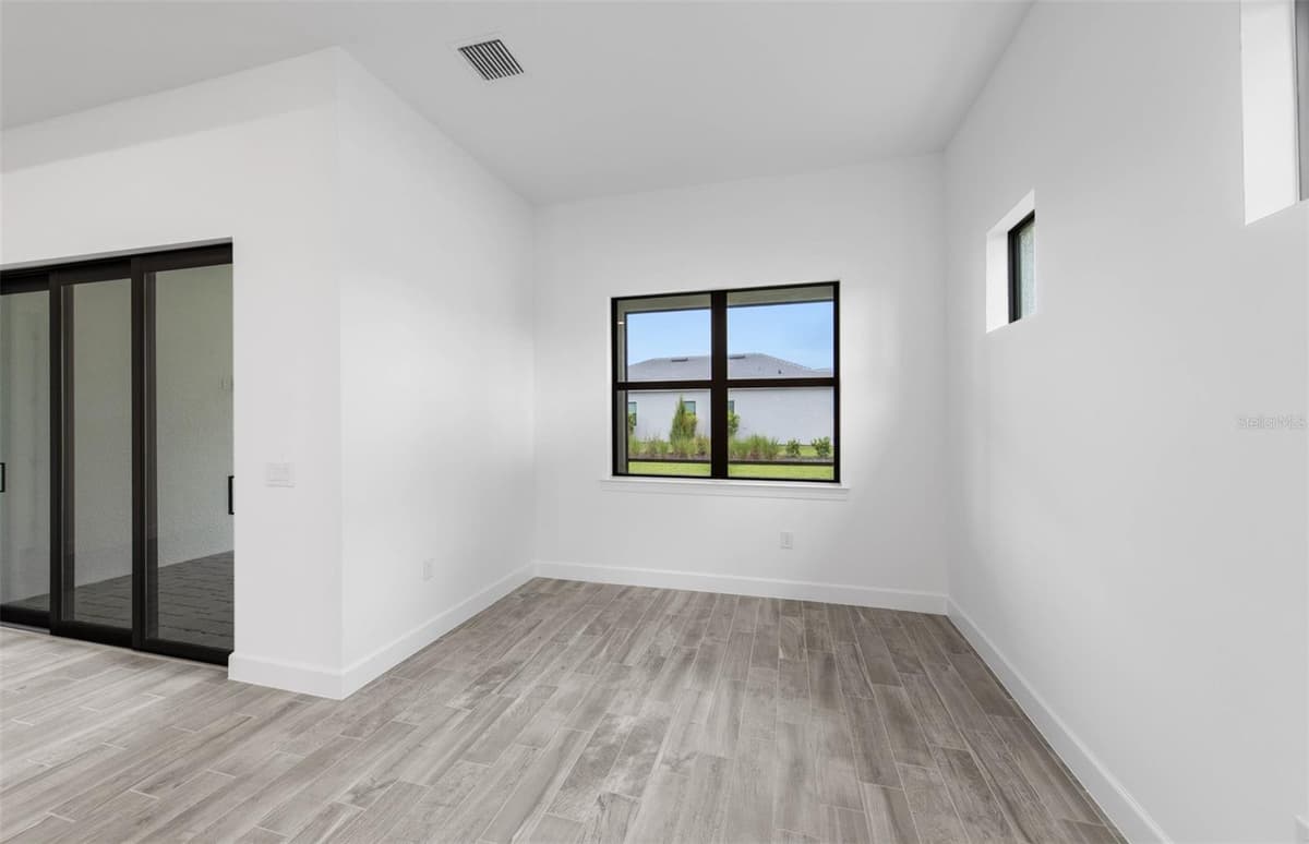 5006 GOLDEN SHORE COURT — photo 22 of 34