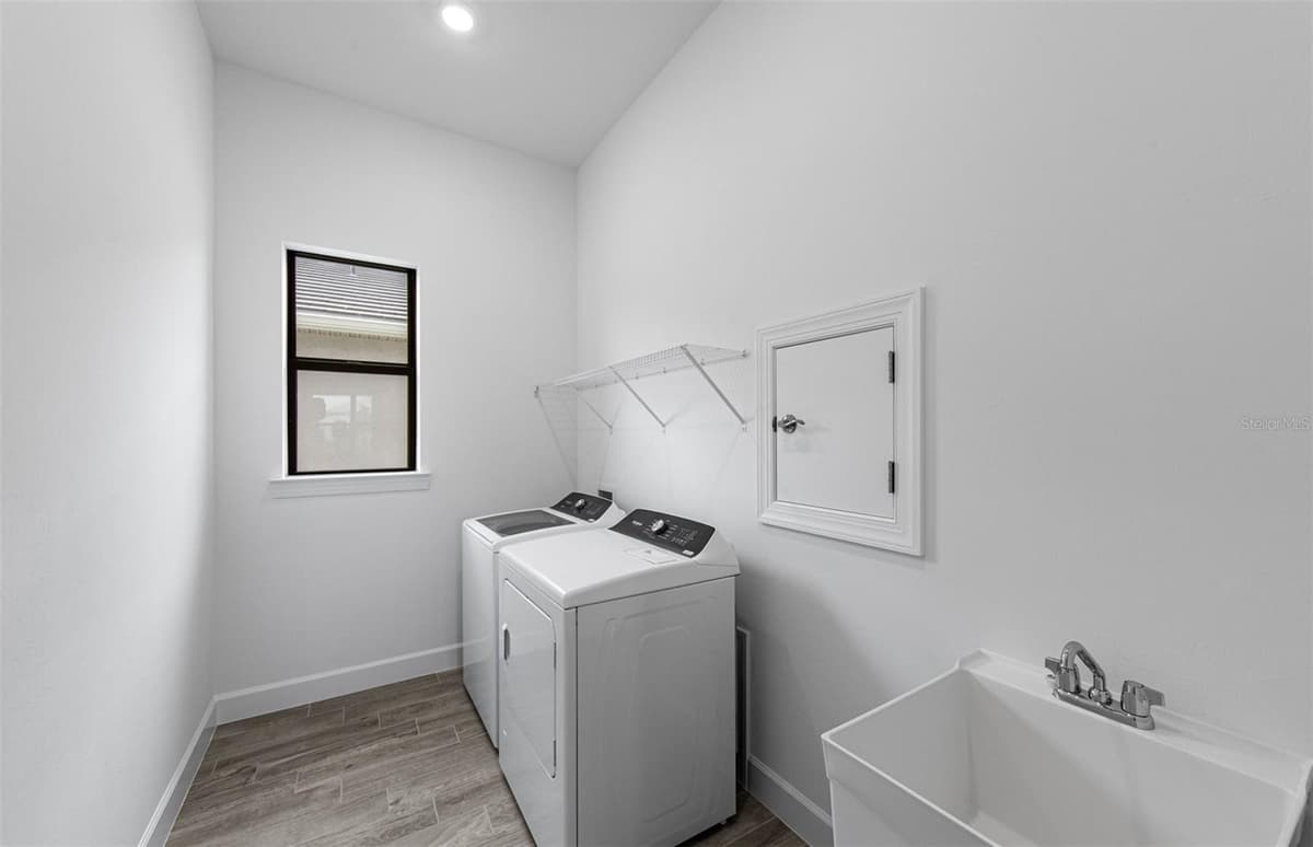 5006 GOLDEN SHORE COURT — photo 29 of 34