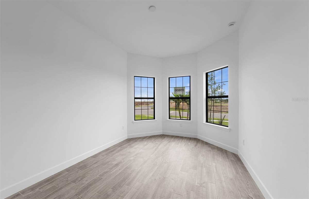 5006 GOLDEN SHORE COURT — photo 33 of 34