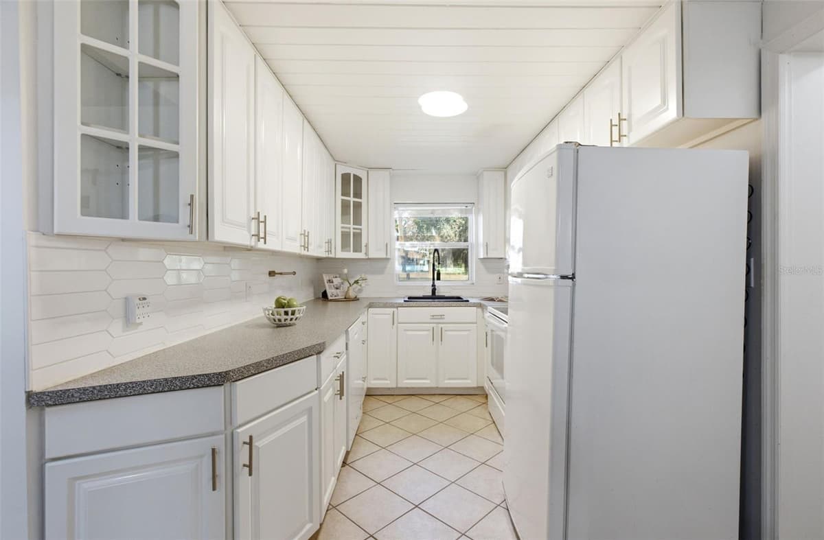 5203 PLEASURE ISLAND ROAD — photo 16 of 35