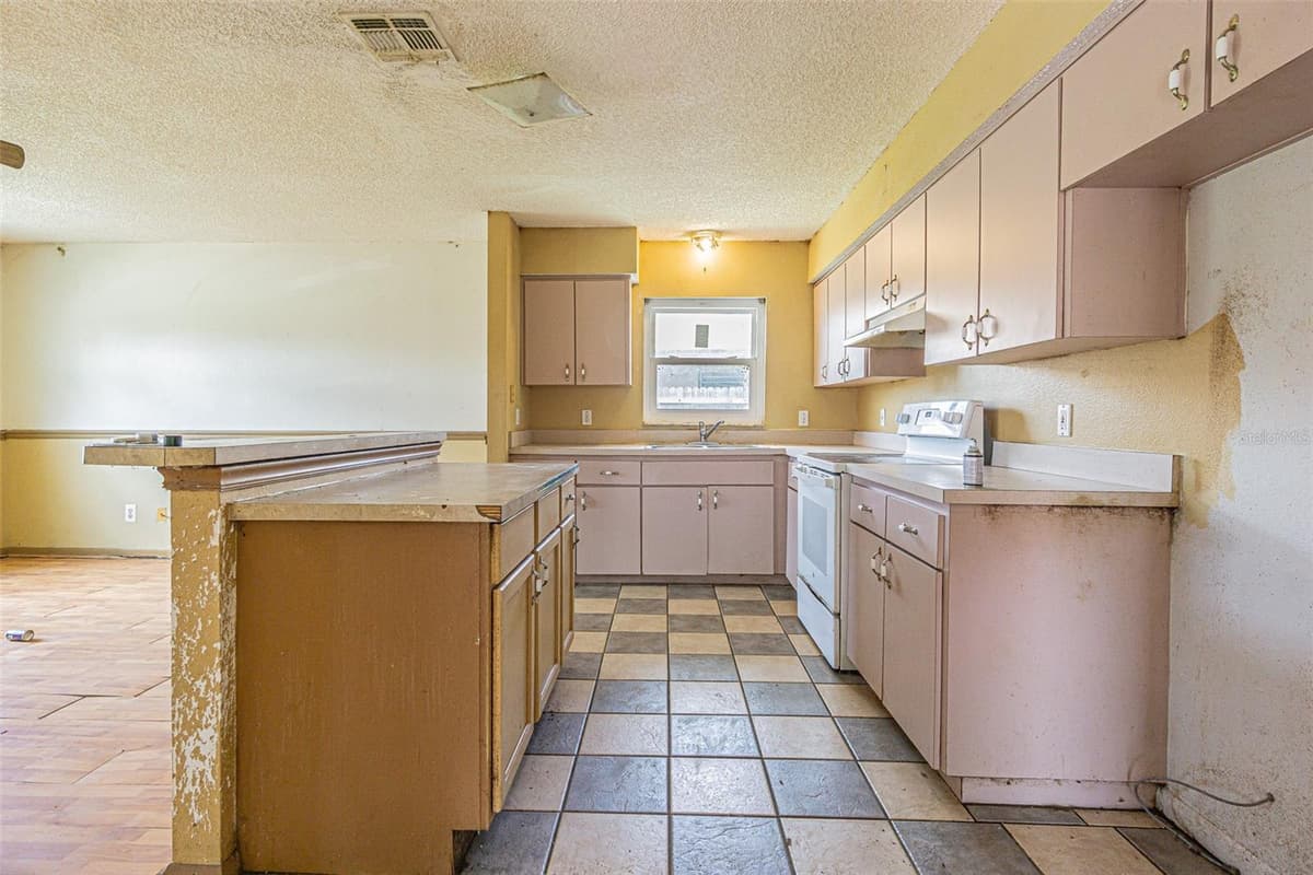 5512 20TH STREET — photo 14 of 36