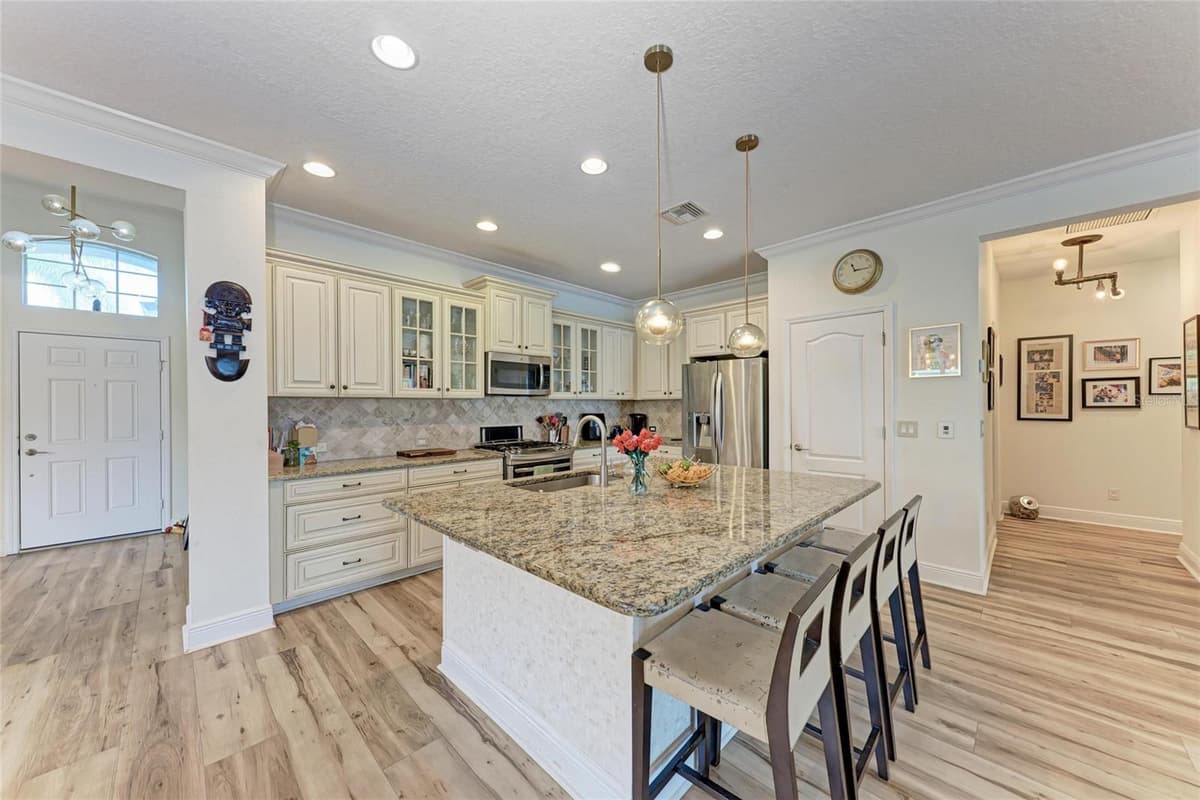 12051 FOREST PARK CIRCLE — photo 16 of 61