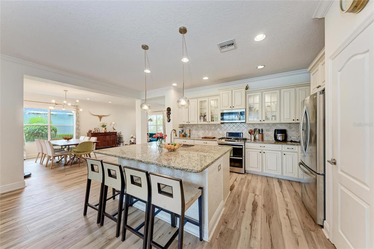 12051 FOREST PARK CIRCLE — photo 17 of 61