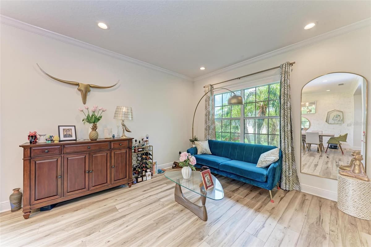 12051 FOREST PARK CIRCLE — photo 8 of 61