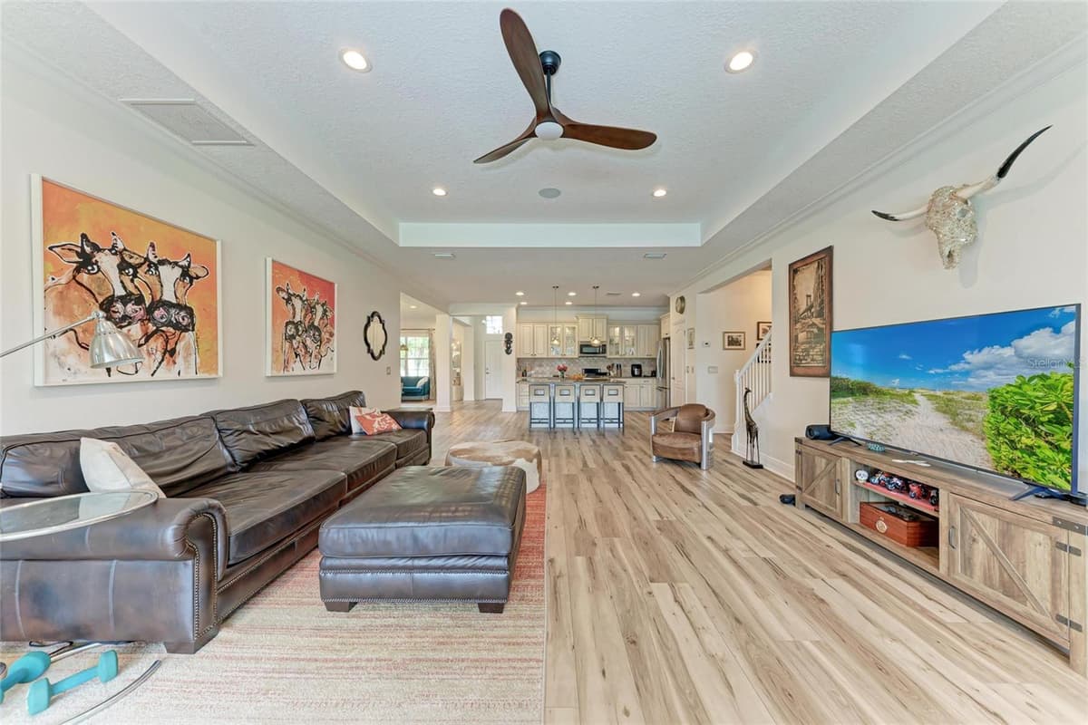 12051 FOREST PARK CIRCLE — photo 11 of 61