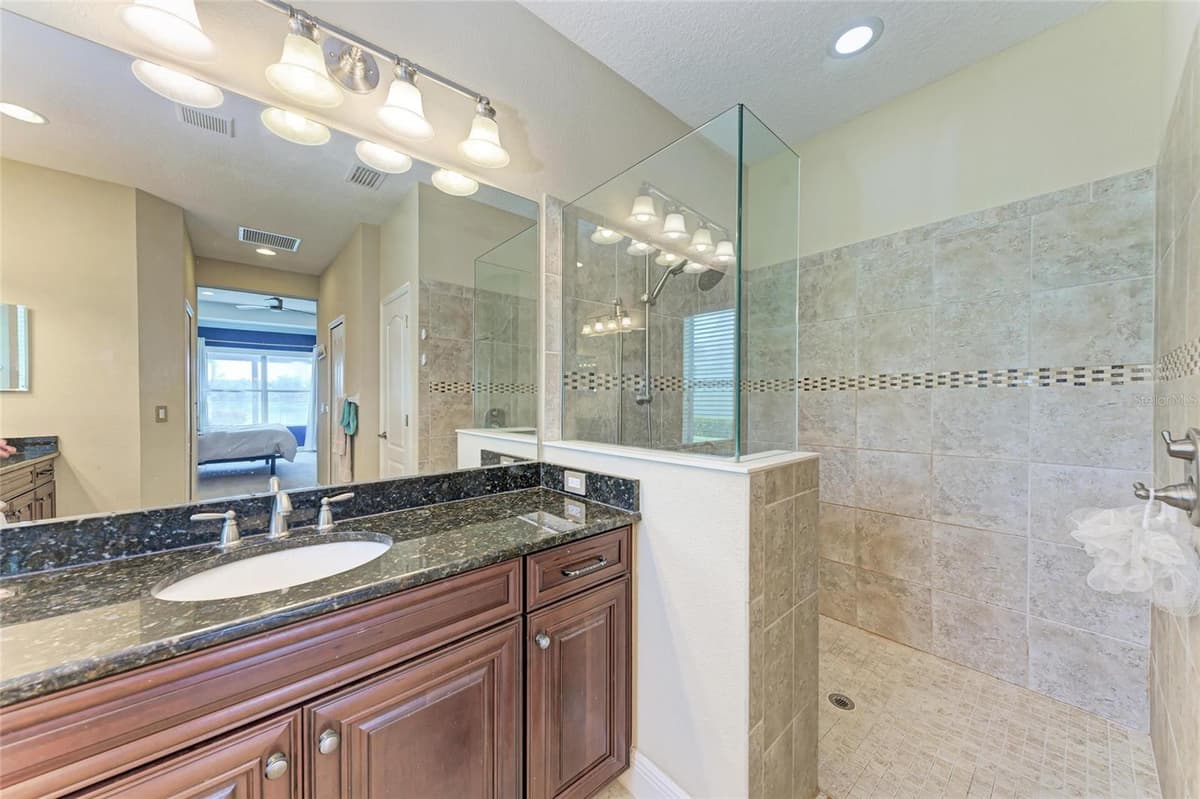 12051 FOREST PARK CIRCLE — photo 26 of 61