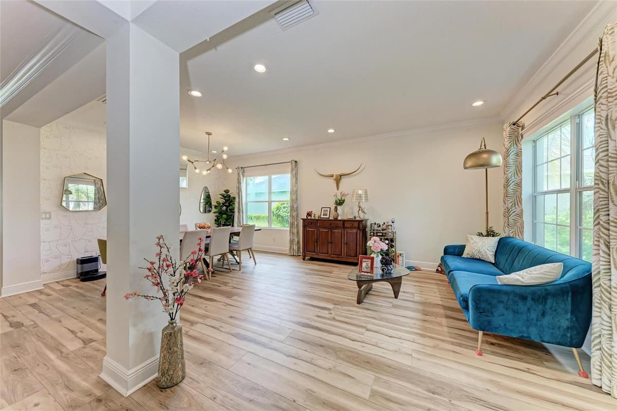 12051 FOREST PARK CIRCLE — photo 7 of 61