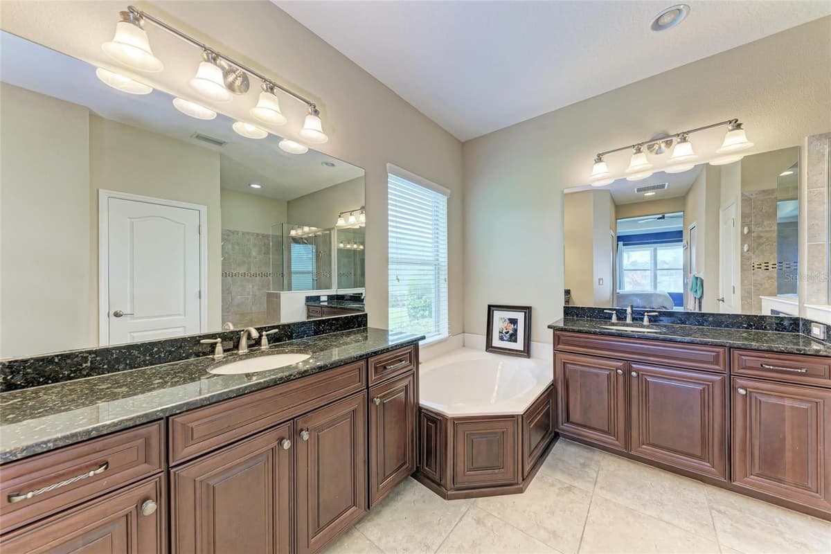 12051 FOREST PARK CIRCLE — photo 25 of 61