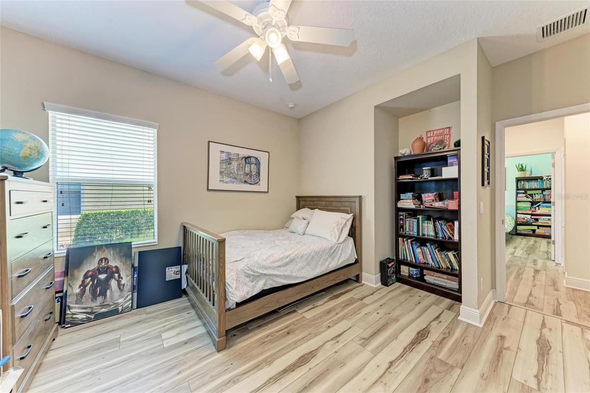 12051 FOREST PARK CIRCLE — photo 31 of 61