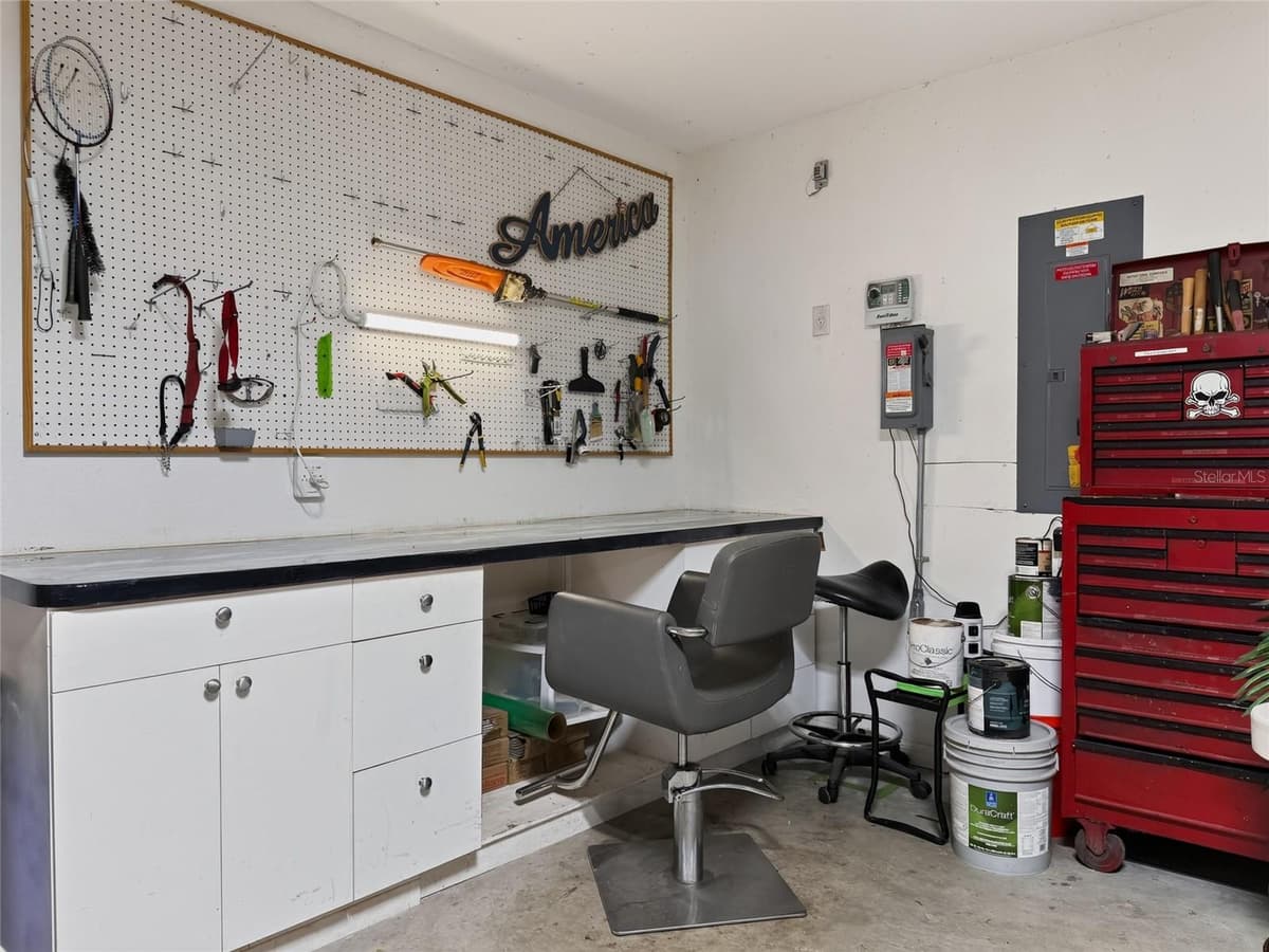 370 CARRIAGE LANE — photo 29 of 37