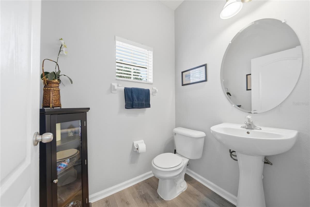 2528 GLENRISE PLACE — photo 10 of 27