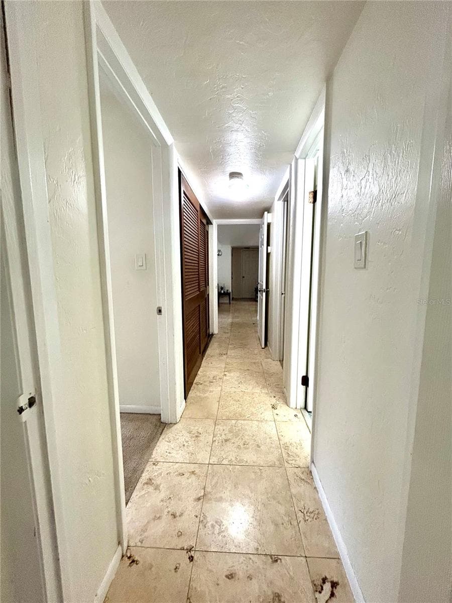 407 NW 39TH RD — photo 12 of 30