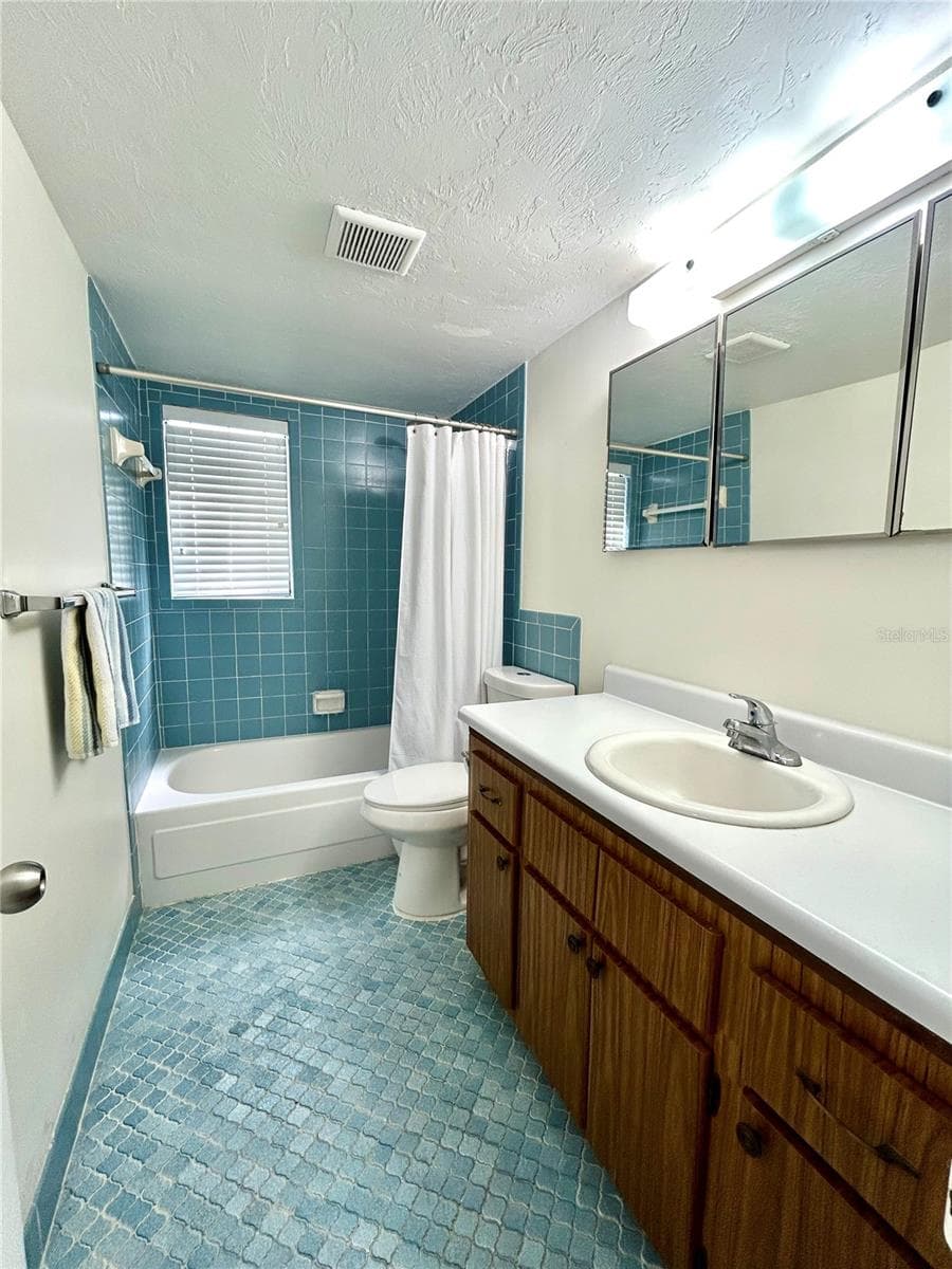407 NW 39TH RD — photo 16 of 30