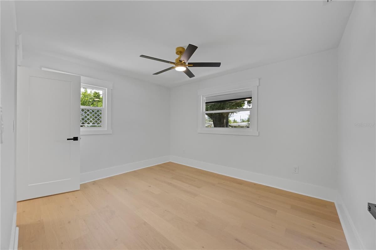4621 4TH AVENUE — photo 20 of 36
