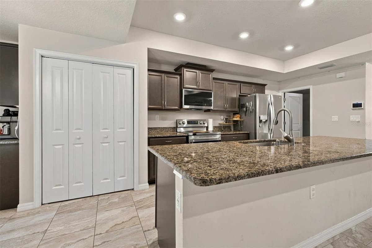 9495 BAYMEADOWS DRIVE — photo 14 of 50