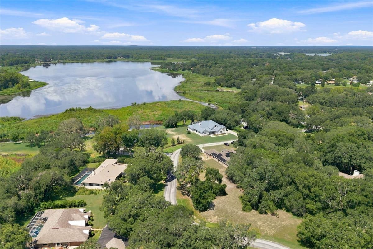 9495 BAYMEADOWS DRIVE — photo 5 of 50