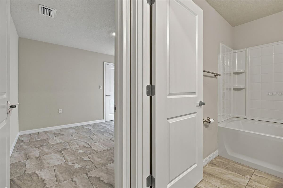 9495 BAYMEADOWS DRIVE — photo 33 of 50