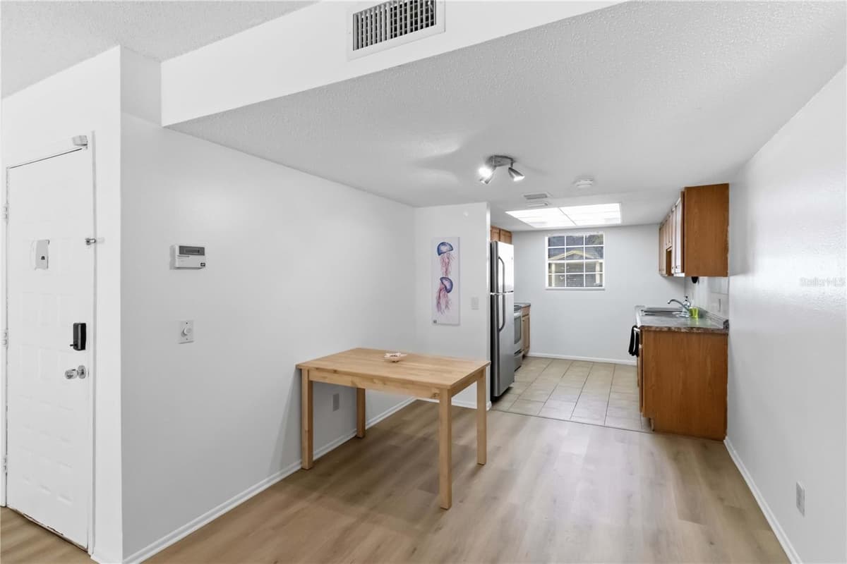 14462 REUTER STRASSE CIRCLE — photo 6 of 24
