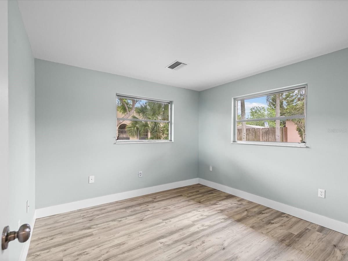 1547 ANDOVER DRIVE — photo 15 of 22