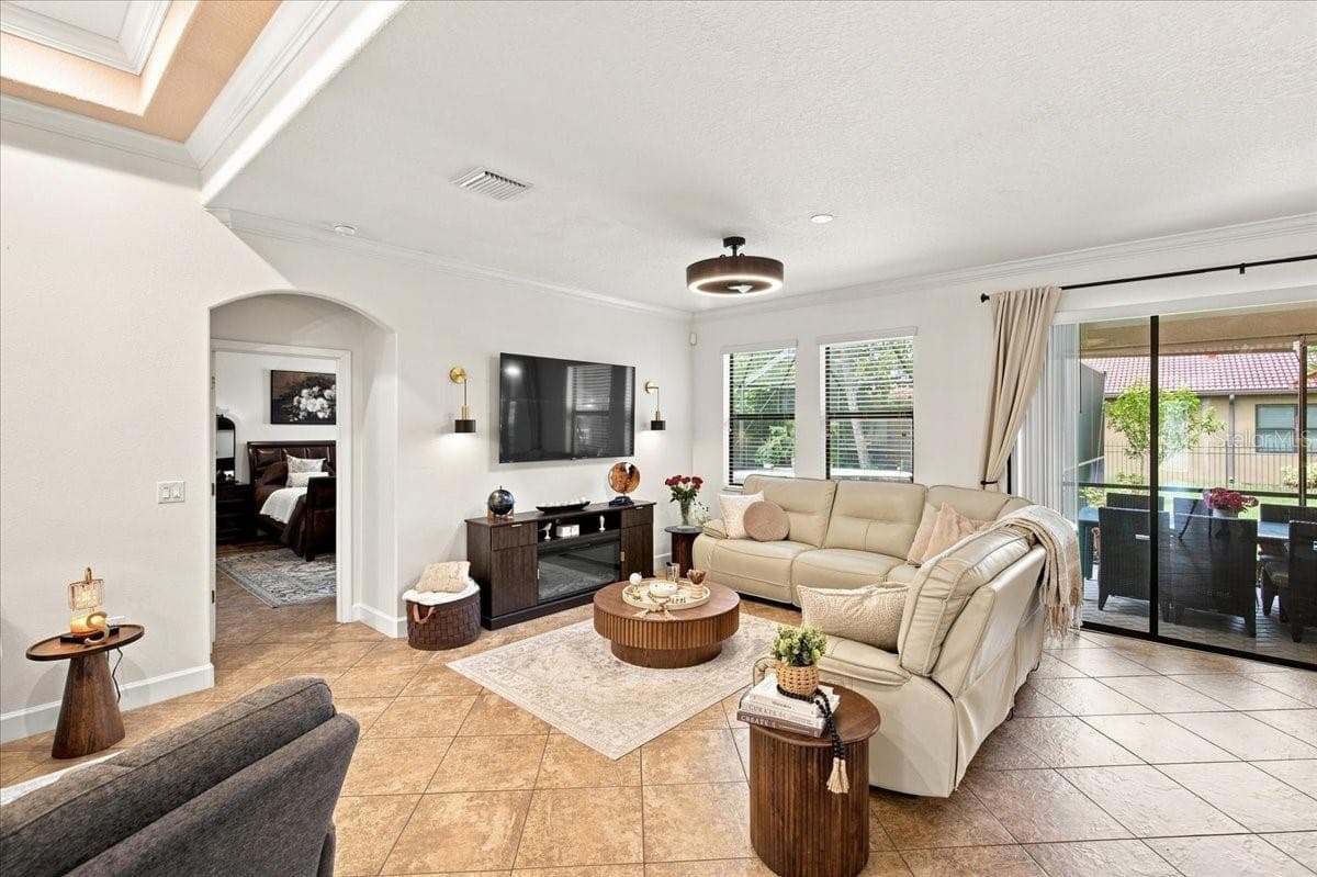 4508 GRAND LAKESIDE DRIVE — photo 9 of 62