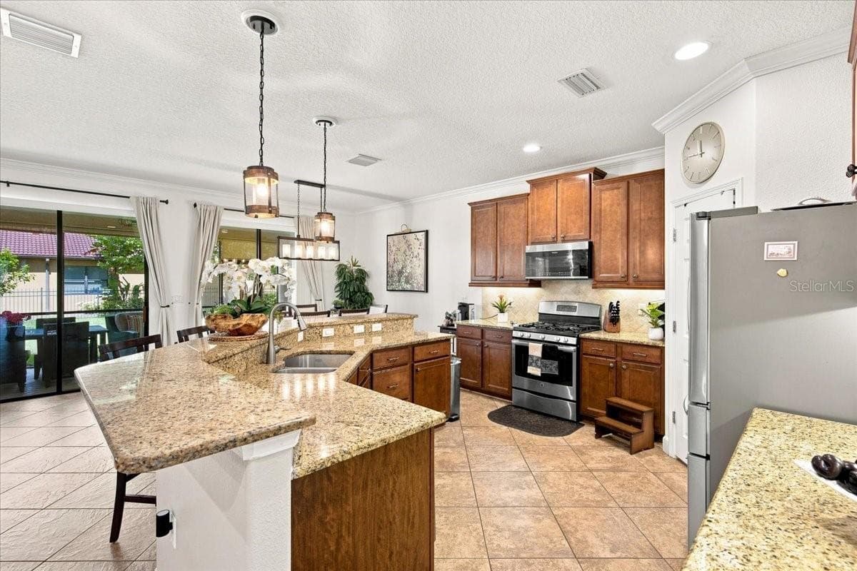 4508 GRAND LAKESIDE DRIVE — photo 5 of 62